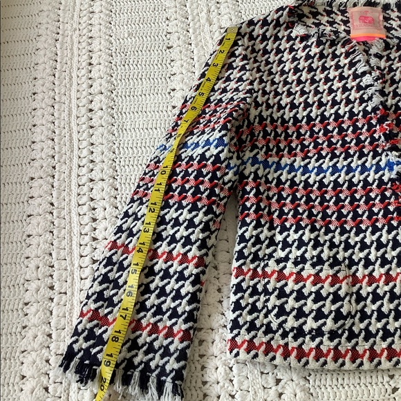 Vilagallo Houndstooth Frayed Hem Jacket - Picture 5 of 7